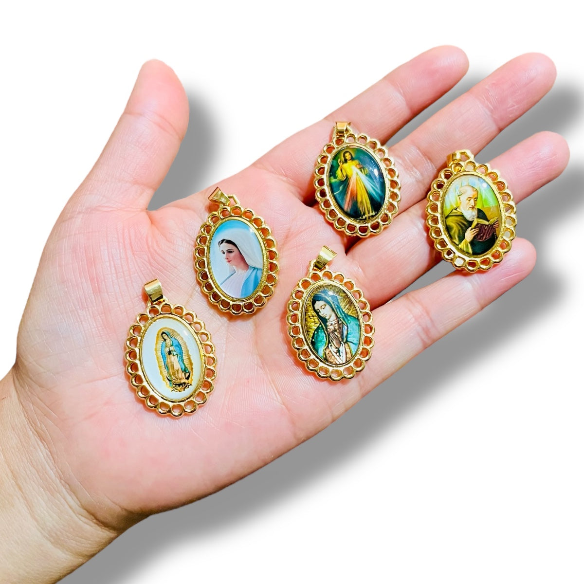Medallas para bordar 3cm x 2.5cm