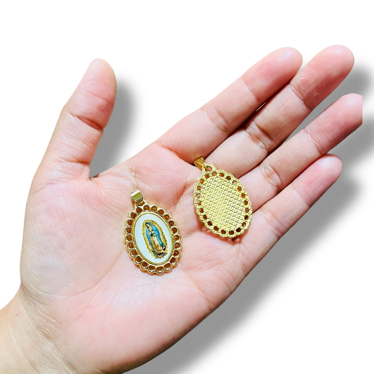 Medallas para bordar 3cm x 2.5cm