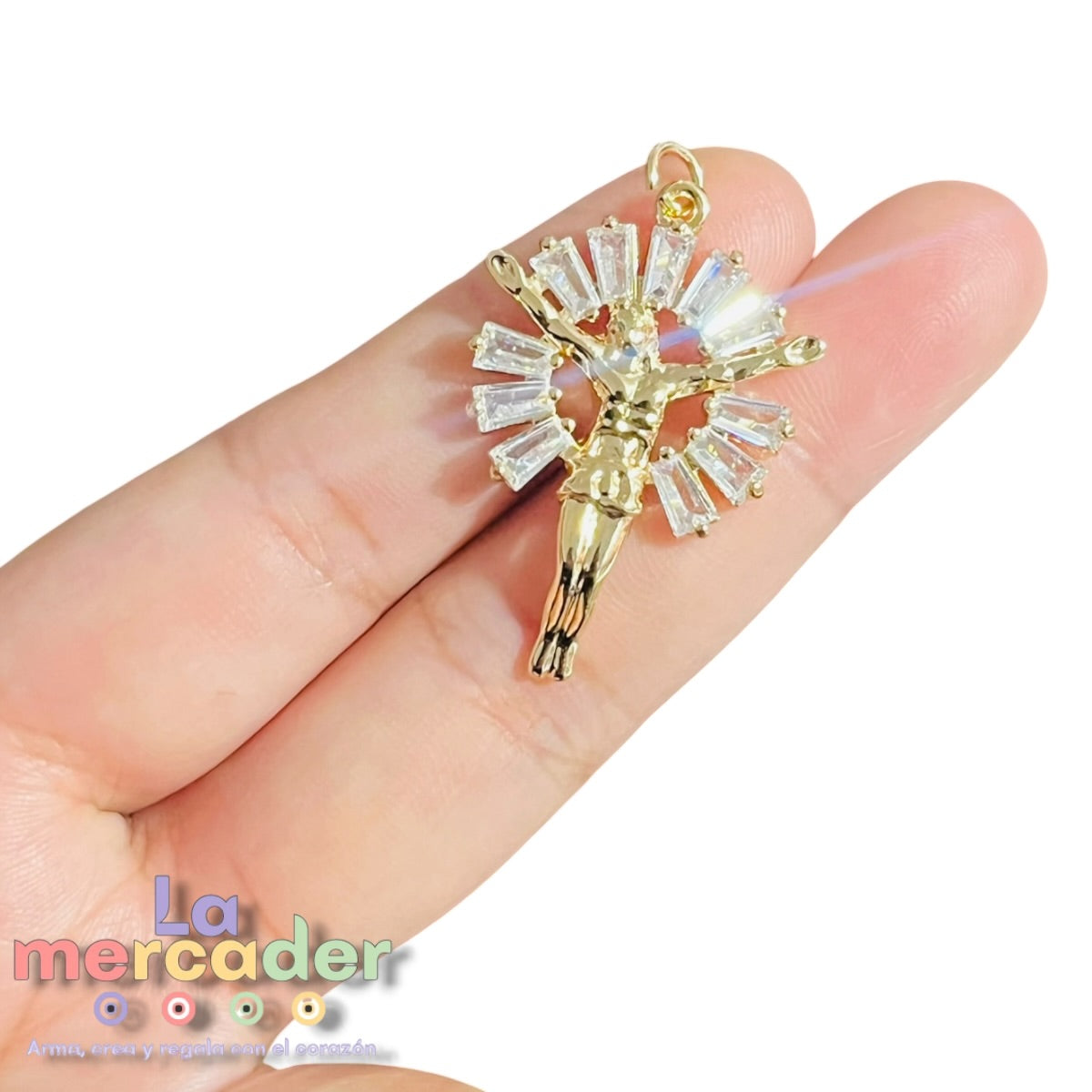 Dije Cristo con Zirconias Chapa de Oro 3.4 cm