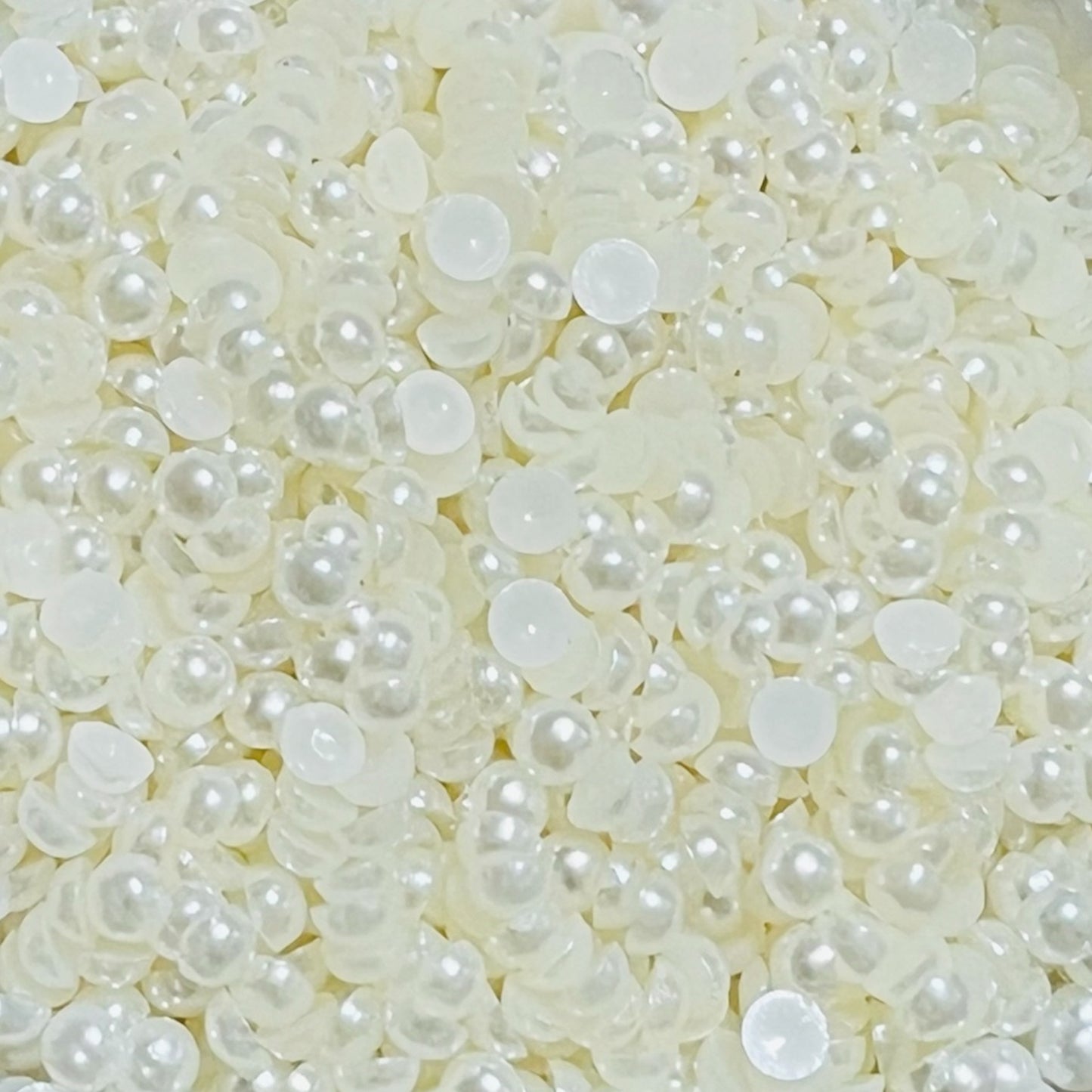 Medias Perlas Para Pegar #4 4mm Blancas | Pack 25g ≈ 1400 Piezas