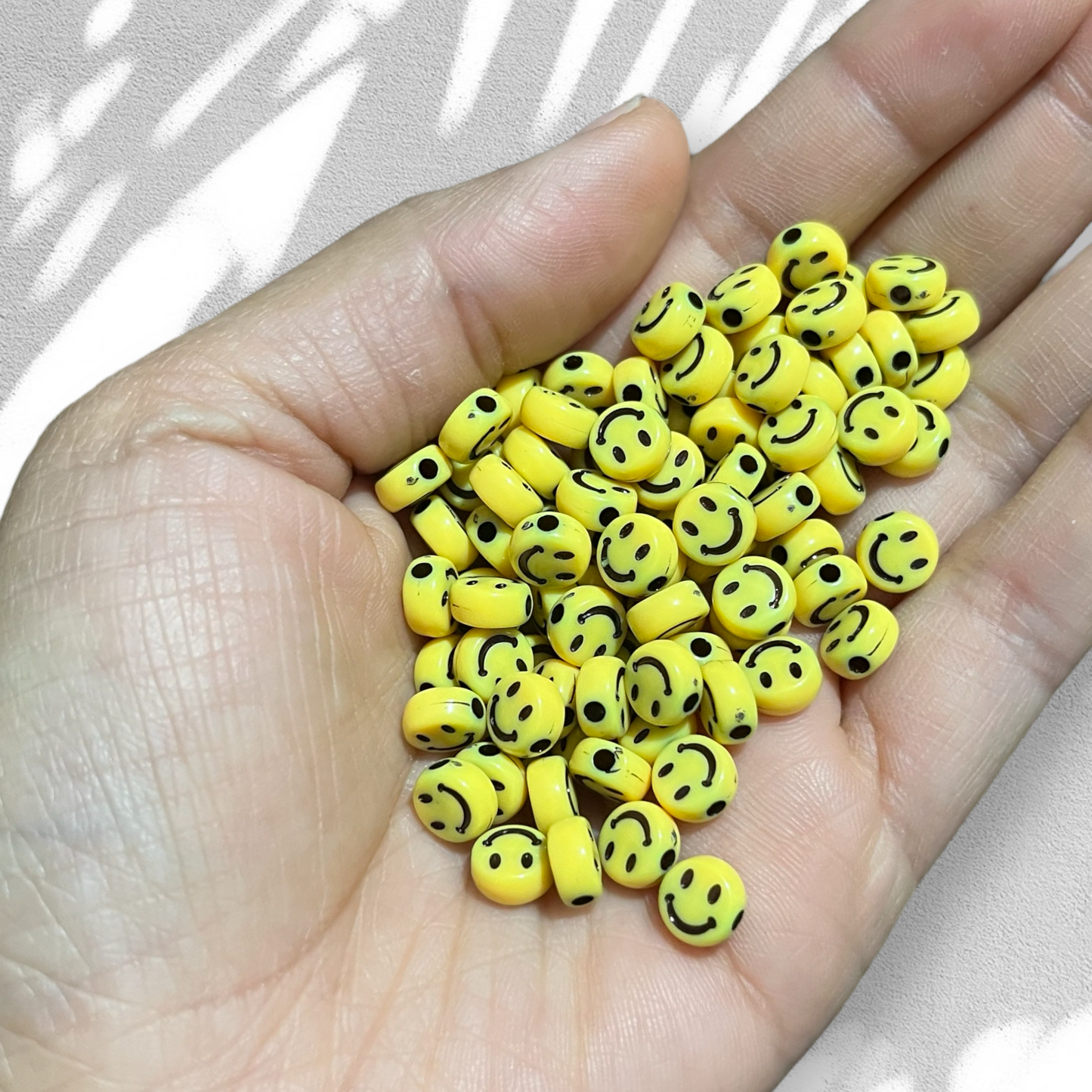 50 happy face amarillas, caritas para pulseras y bisutería