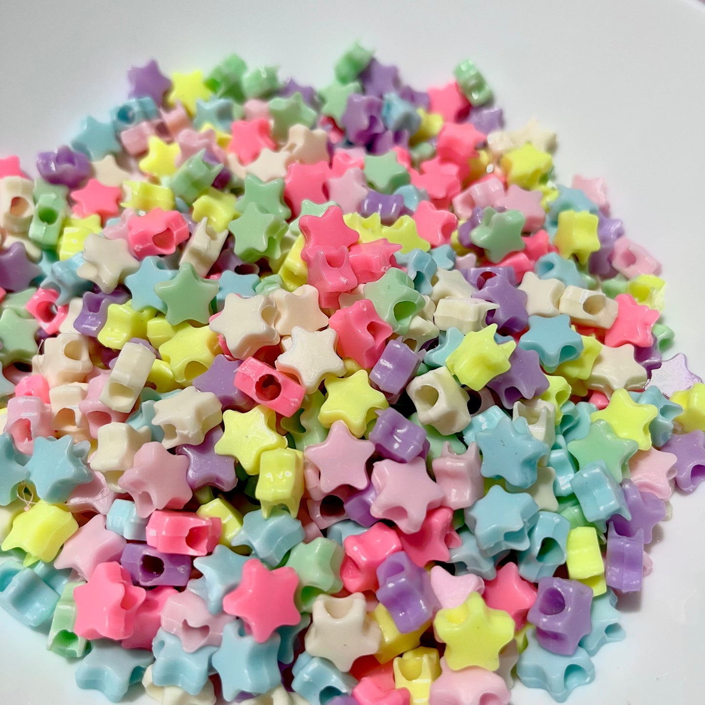 25 Estrellas de colores para bisutería