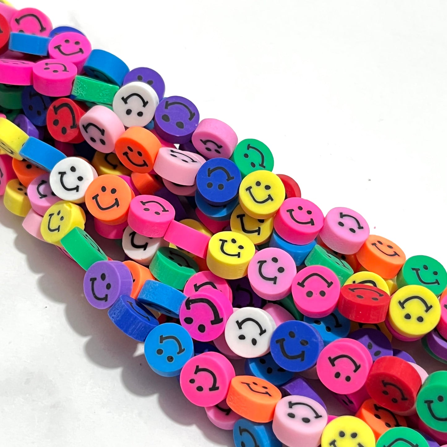 Fimo de figuras variadas, fimo para pulseras