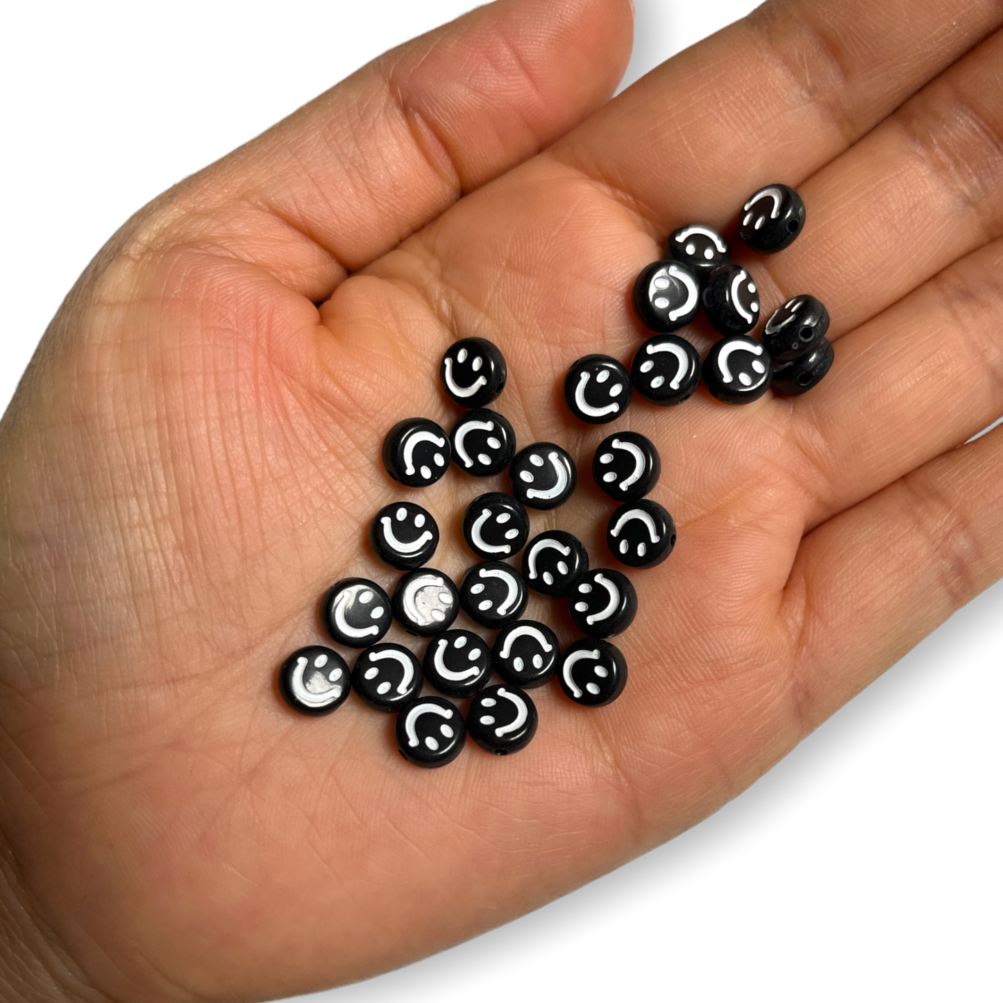 50 happy face negro con blanco para pulseras, abalorios para bisutería