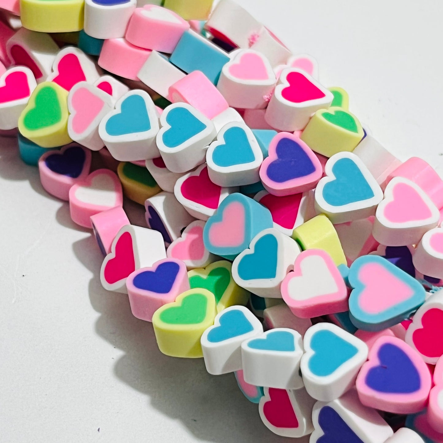 Fimo de figuras variadas, fimo para pulseras
