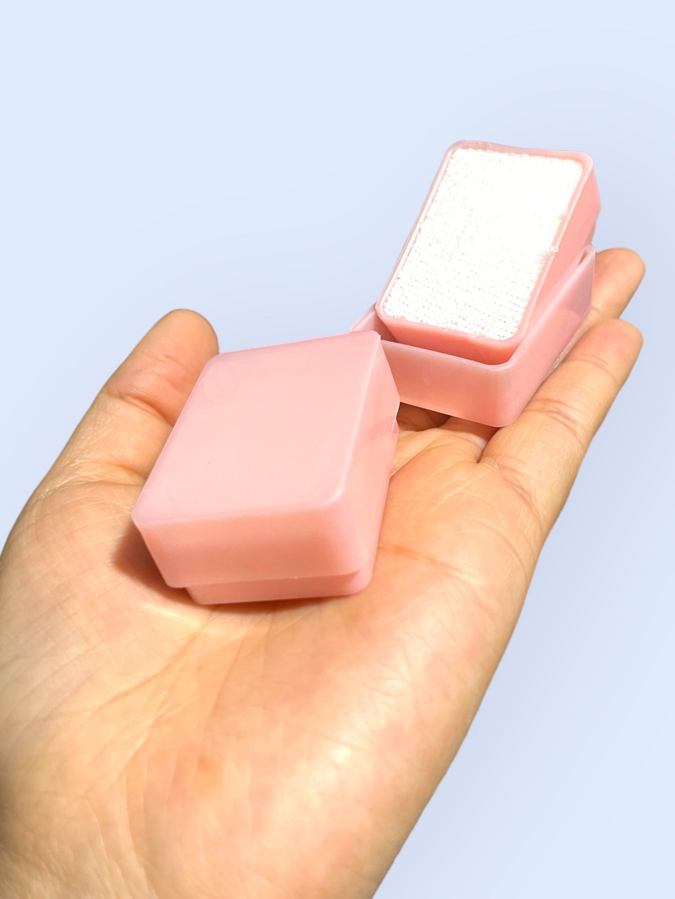 1 caja porta aretes