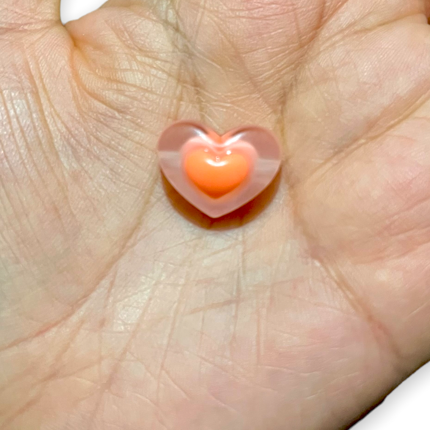 10 corazones encapsulados de acrílico para bisutería