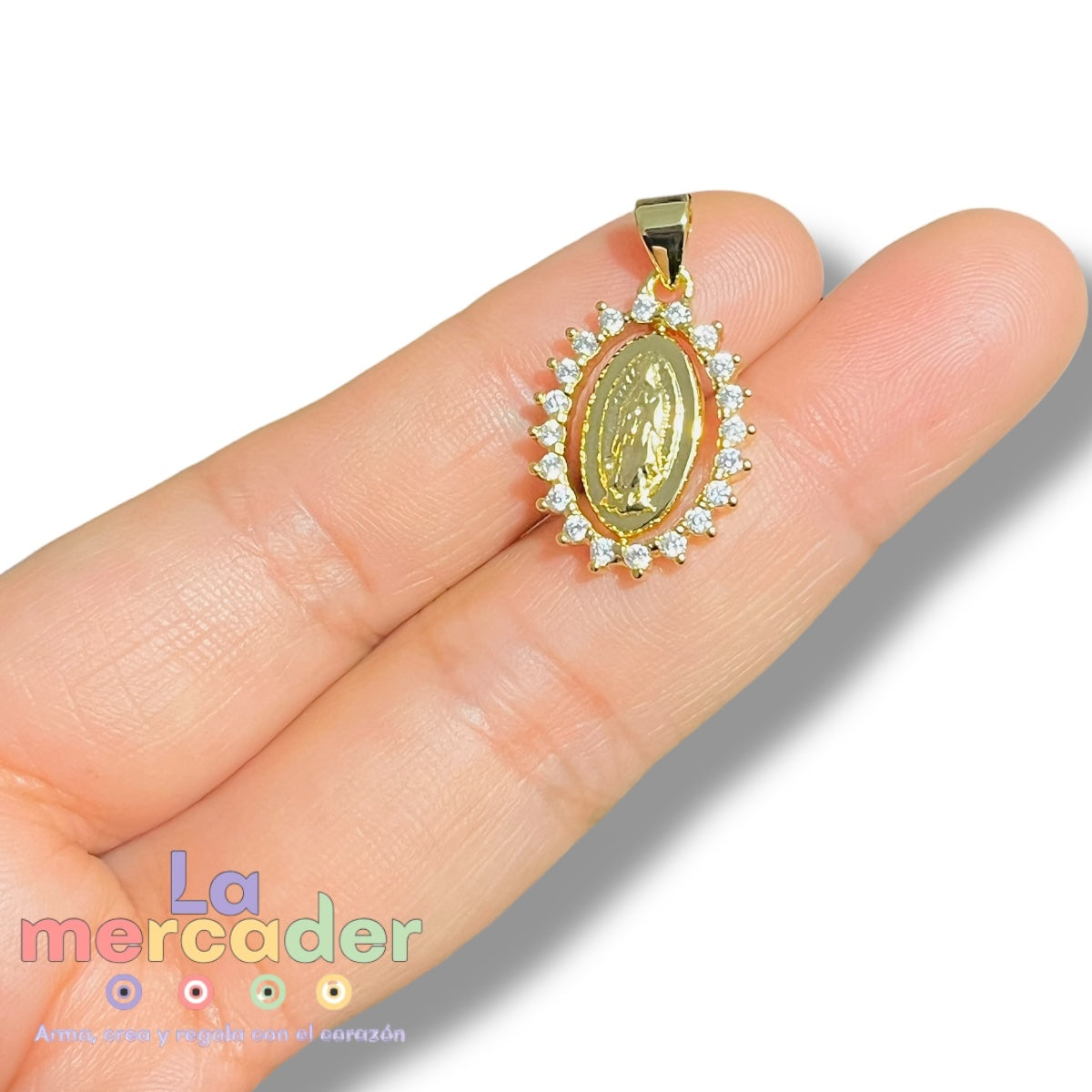 Dije Virgen de Guadalupe Oro Laminado ✨ Doble Vista (4 Micras) con Zirconias | Medalla Religiosa Premium La Mercader