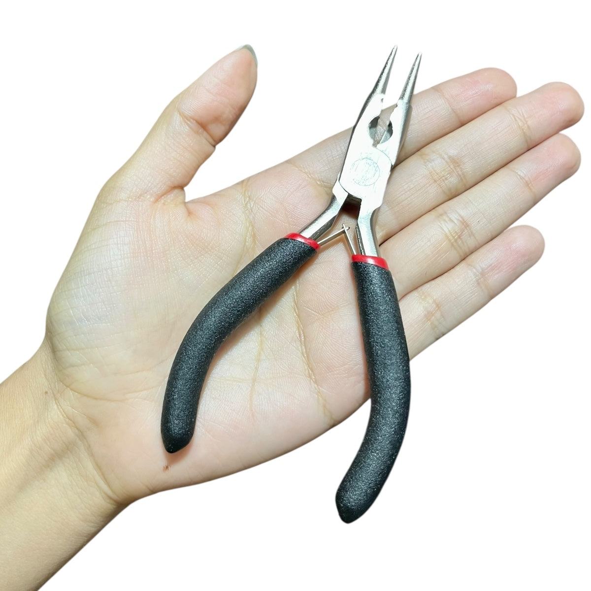 Pinza 3 en 1 para bisutería, remacha, corta y engarza