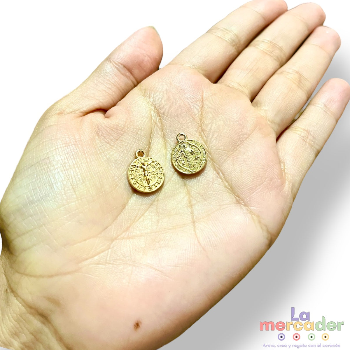 100 pz Medalla San Benito en Dorado