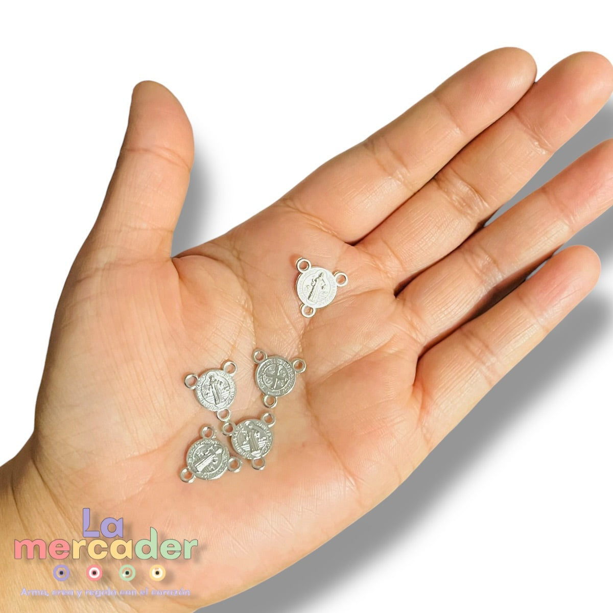Crucero San Benito metálico 13 mm | Dijes para rosarios y pulseras | Paquete 100 piezas