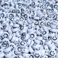 50 happy face blanco y negro, caritas para pulseras, abalorios para bisutería